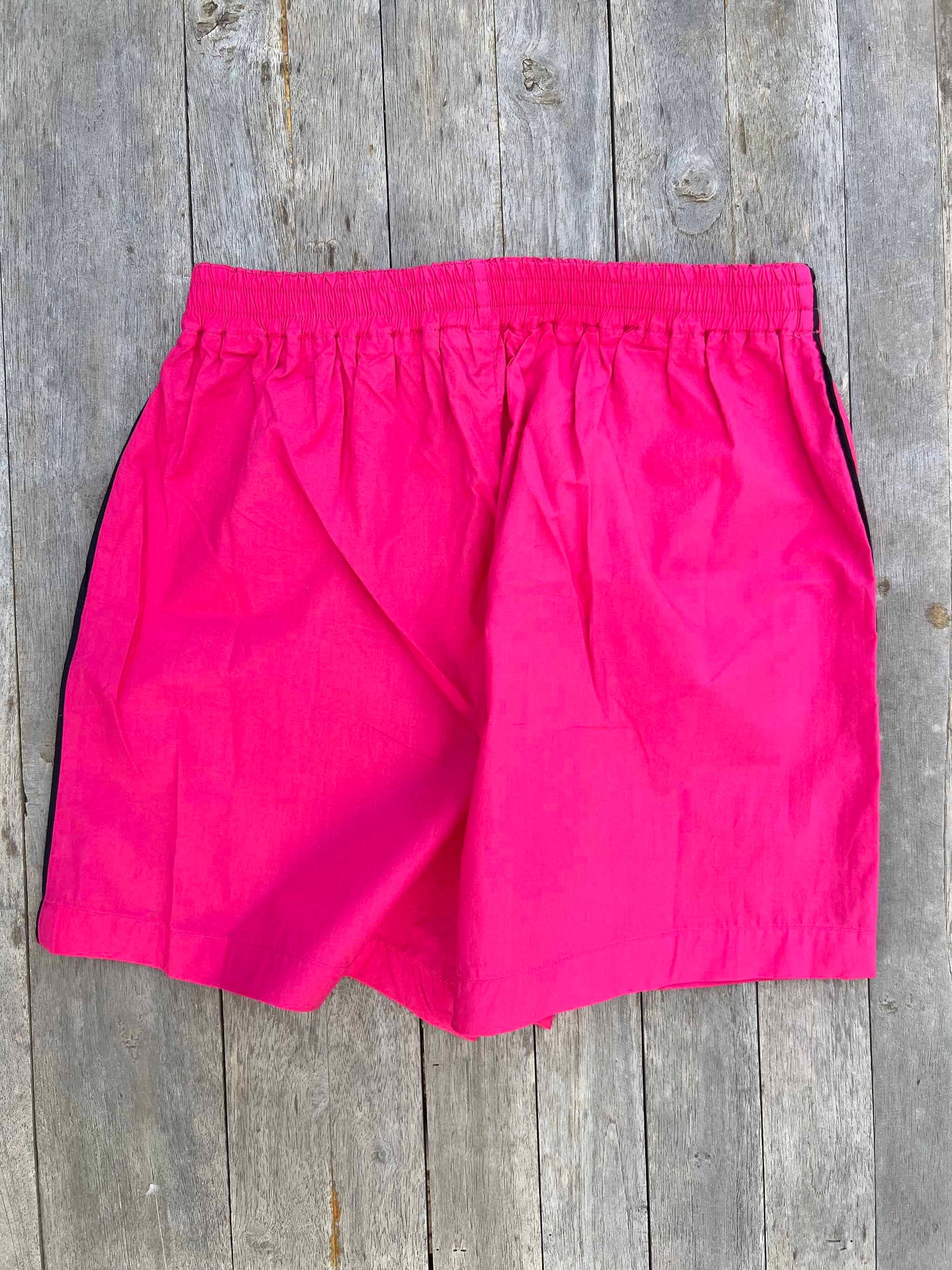 Girls Shorts `Bondi´ Pink with stripe on the side